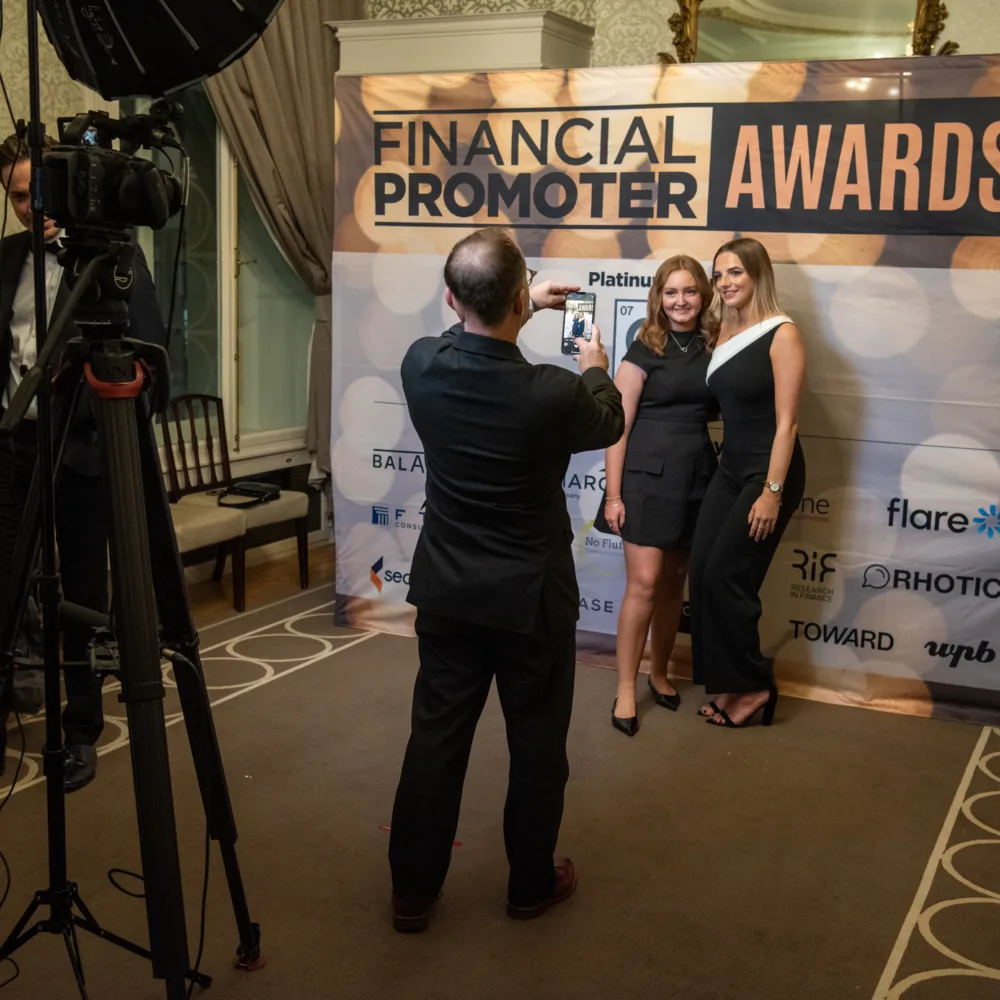 Fin Prom Awards24 84 Small